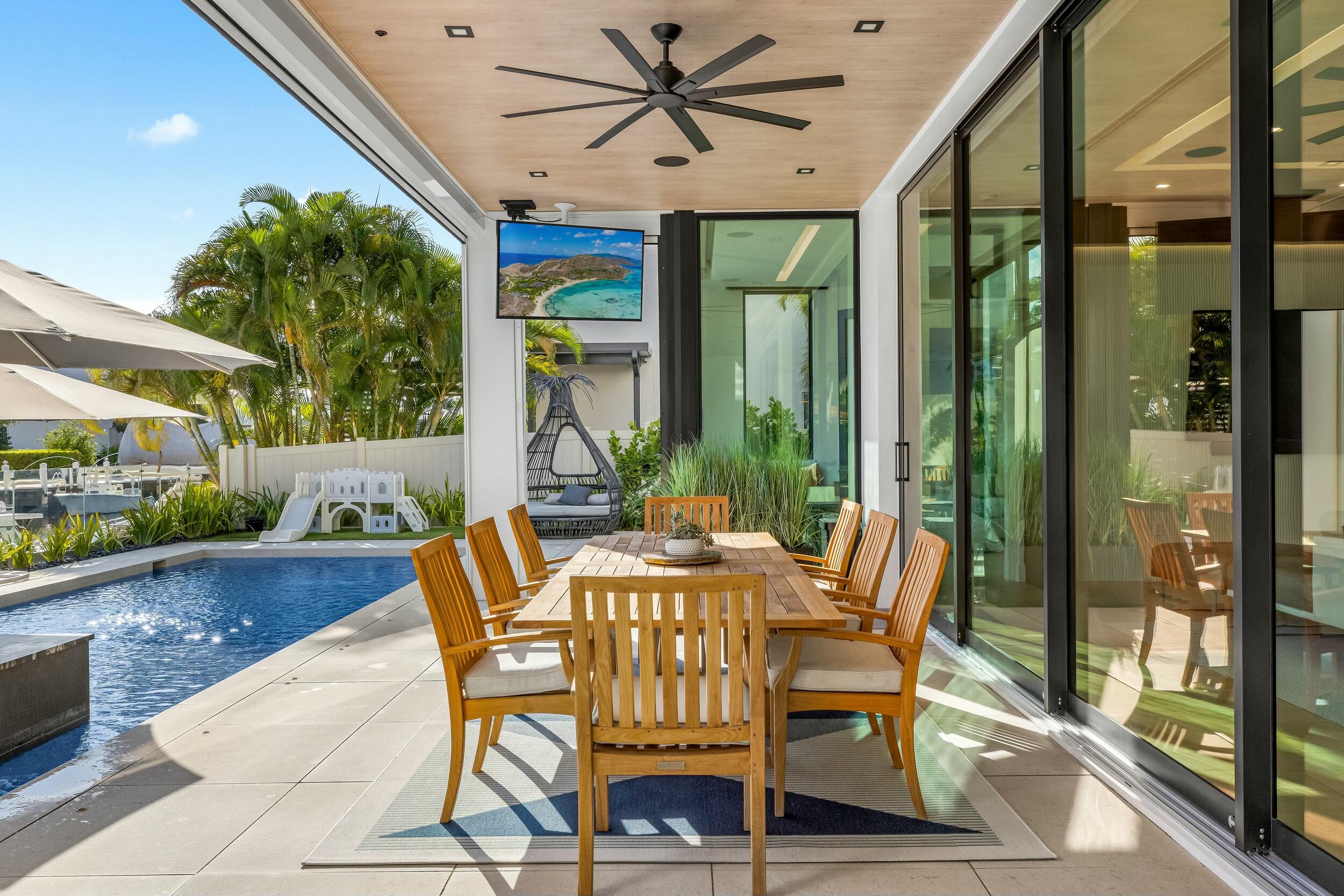 772 Glouchester Street Boca Raton, FL 33487 - Photo 24 of 85 Outdoor dining area