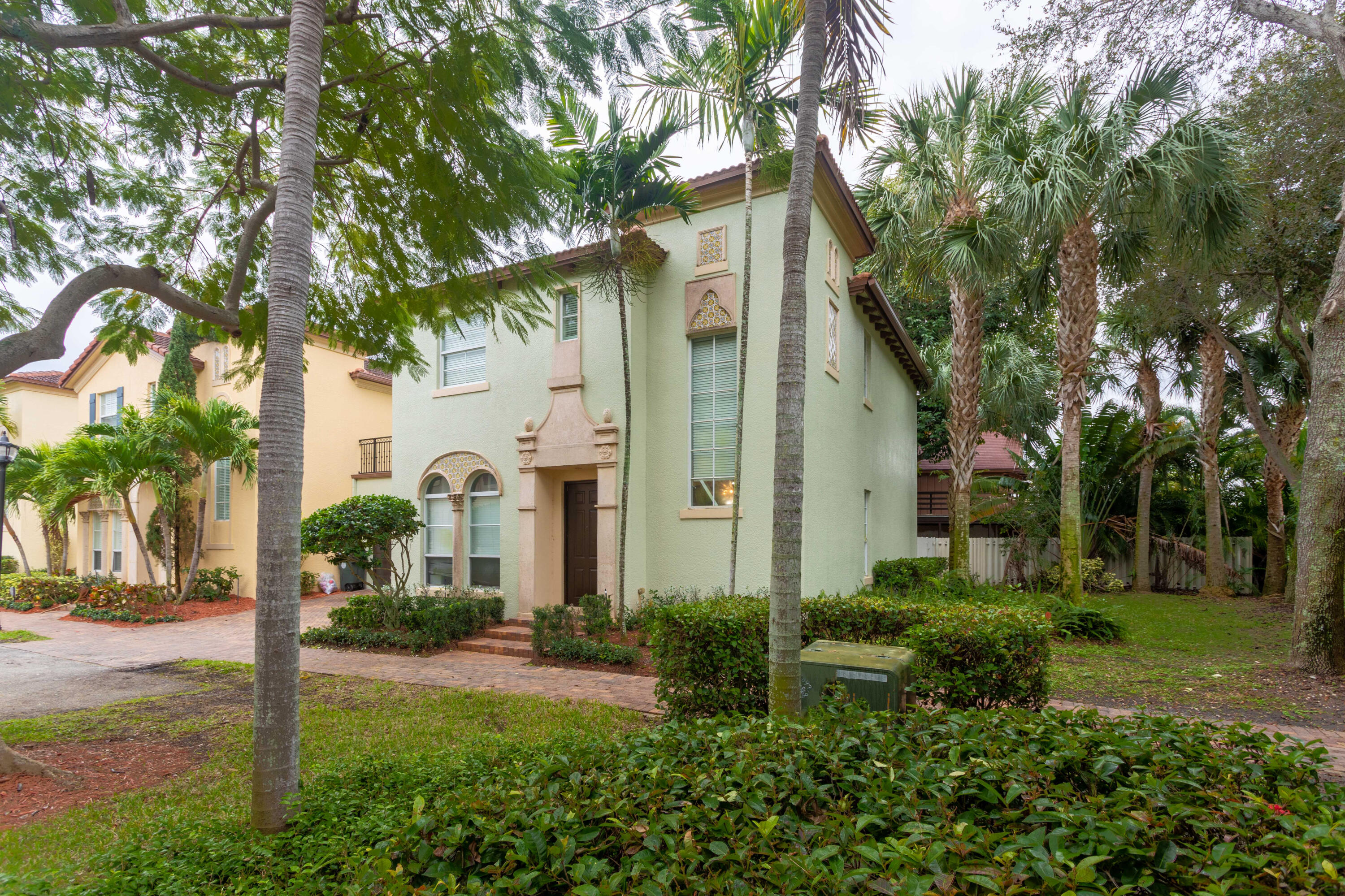 138 Via Palma Lane Boca Raton, FL 33487 - Photo 3 of 41 IMG_0559-HDR