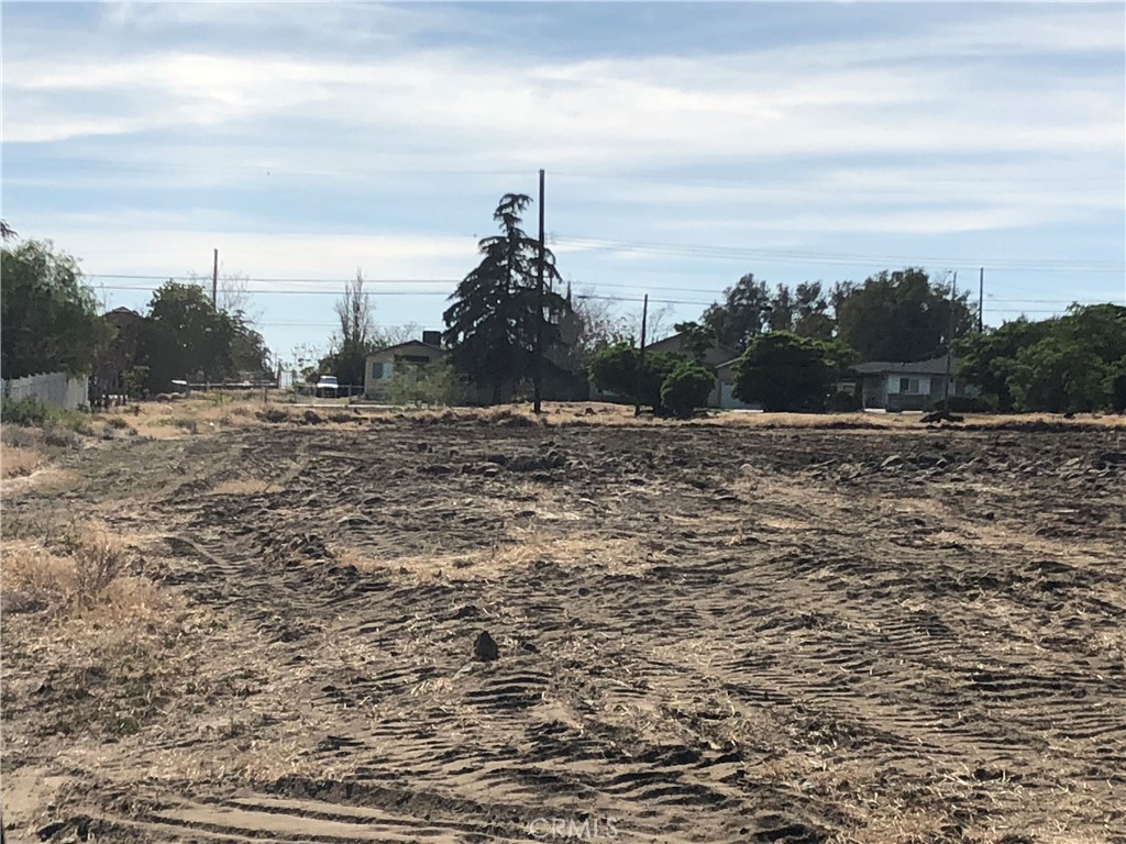 1501 East Wilson Street Banning, CA 92220 - Photo 3 of 4 a view of a lake view