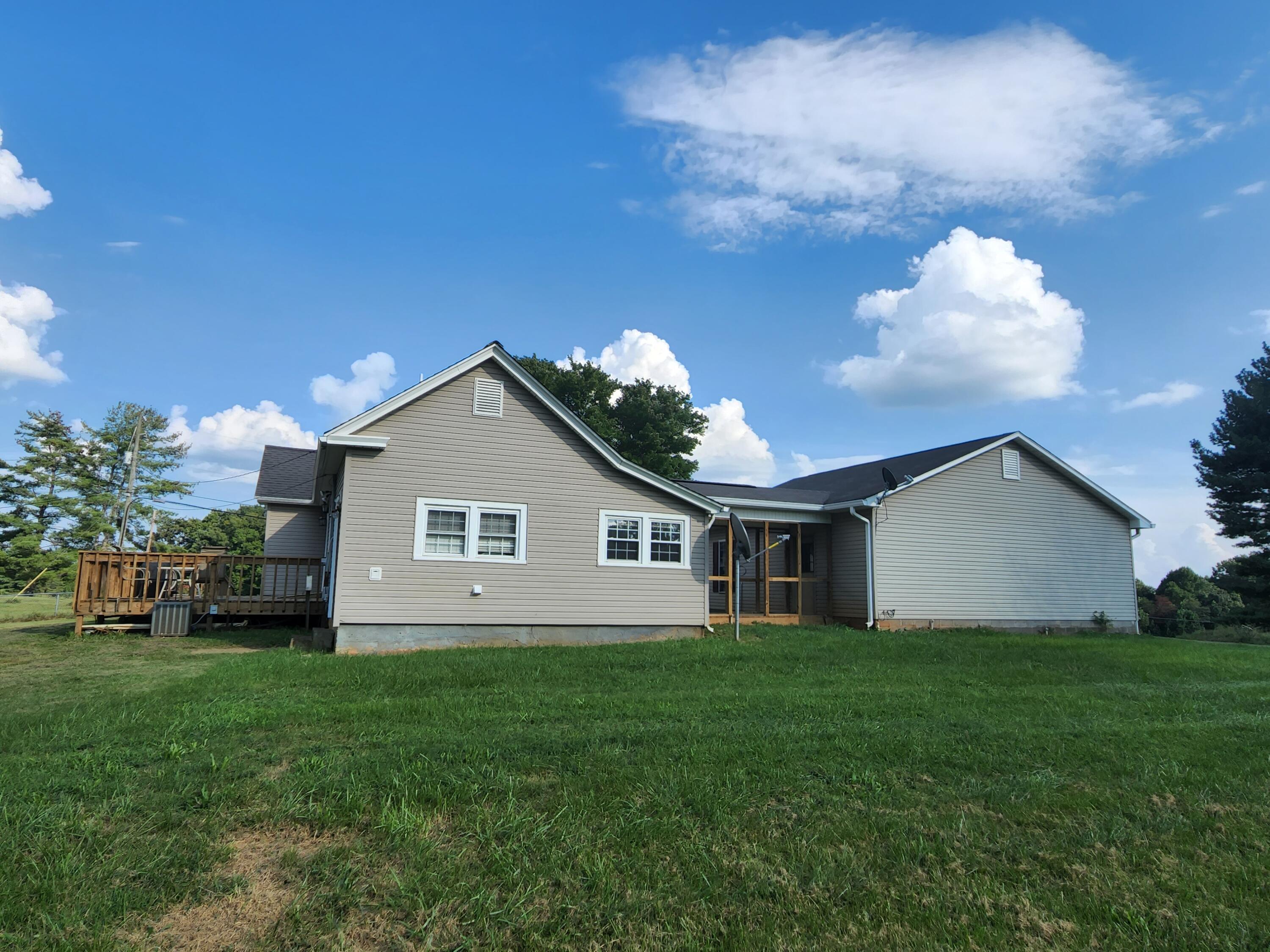 1391 Turner Branch Road Goodview, VA 24095 - Photo 3 of 30 20220828_172015