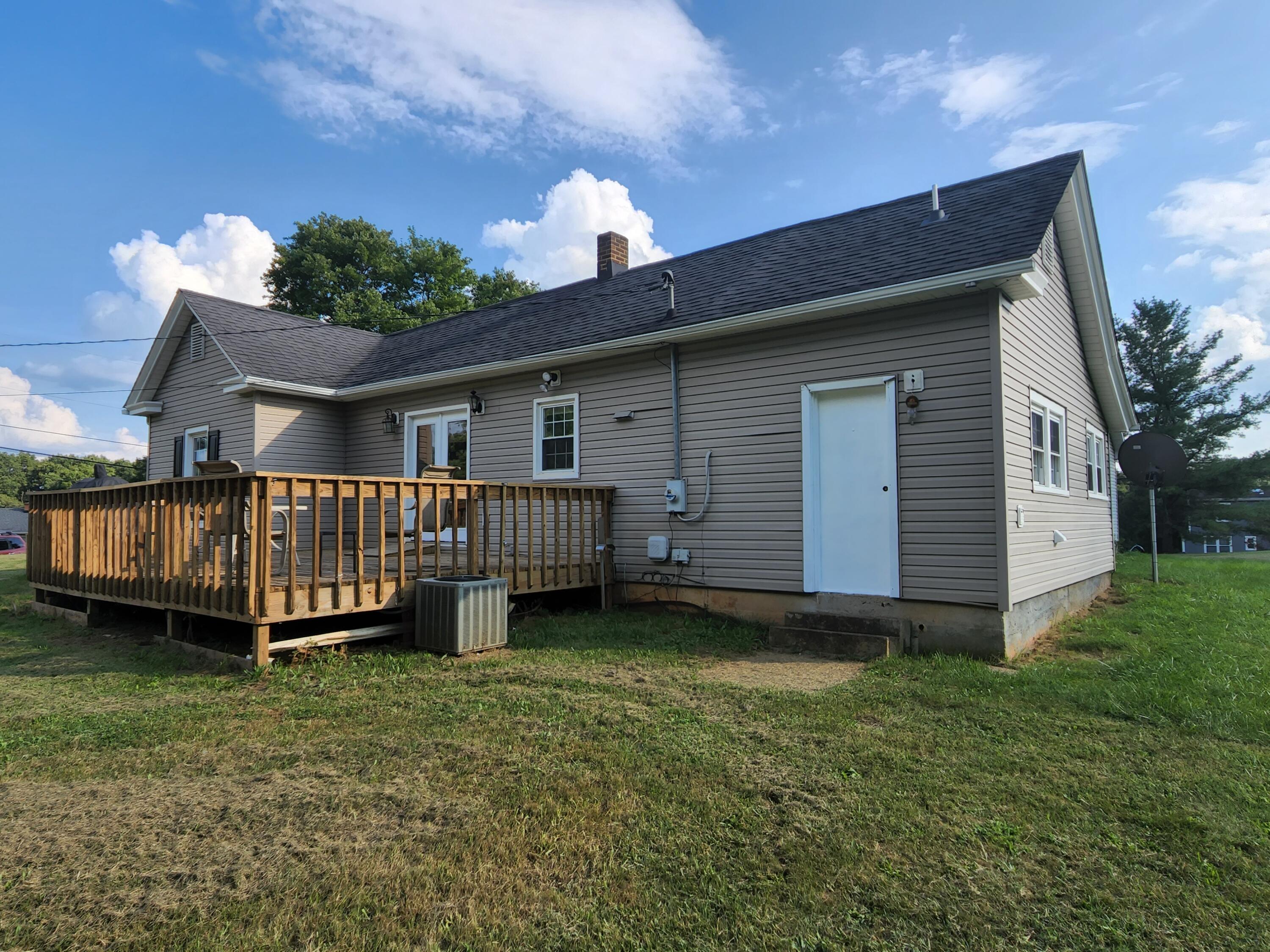 1391 Turner Branch Road Goodview, VA 24095 - Photo 4 of 30 20220828_172033