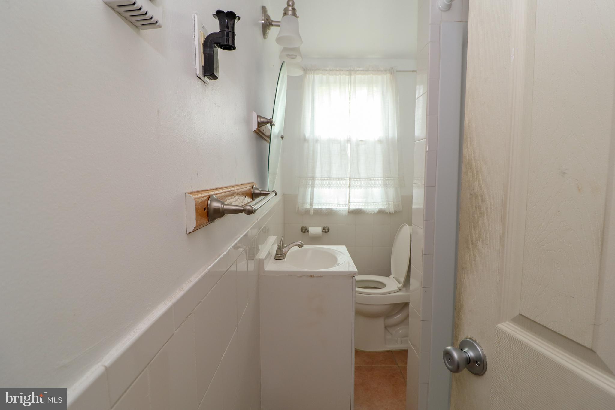 428 Arbor Road Lansdowne, PA 19050 - Photo 10 of 18