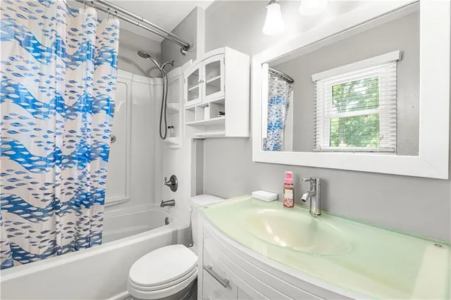 $285,000 | 2800 South Cedar Crest Terrace, Independence, MO 64057