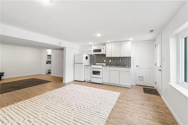 $285,000 | 2800 South Cedar Crest Terrace, Independence, MO 64057