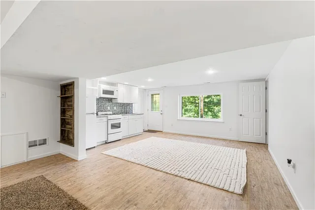 $285,000 | 2800 South Cedar Crest Terrace, Independence, MO 64057