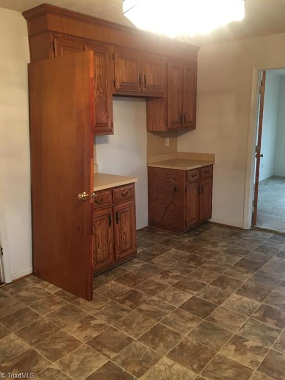 885 Morgan Road Eden, NC 27288 - Photo 4 of 16 Gallery Image 4