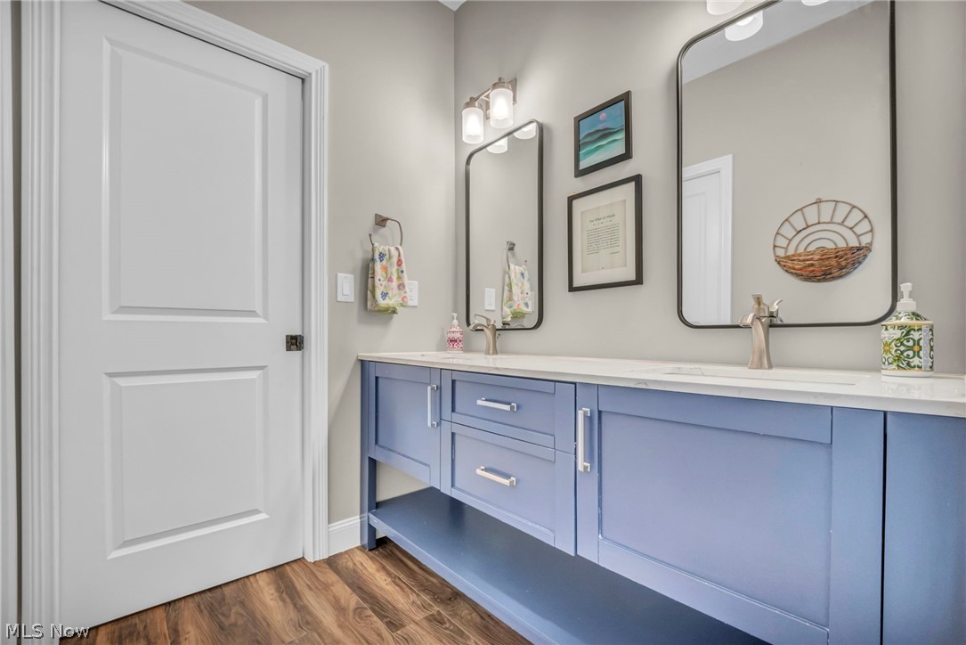 29345 White Road Wickliffe, OH 44092 - Photo 28 of 45 Jack-n-Jill Bathroom