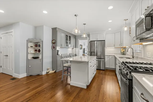 $765,000 | 27 Mulberry Lane, Epping, NH 03042