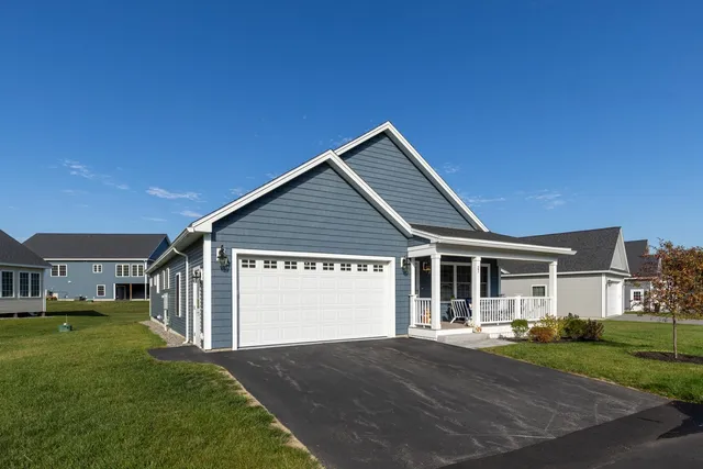 $765,000 | 27 Mulberry Lane, Epping, NH 03042