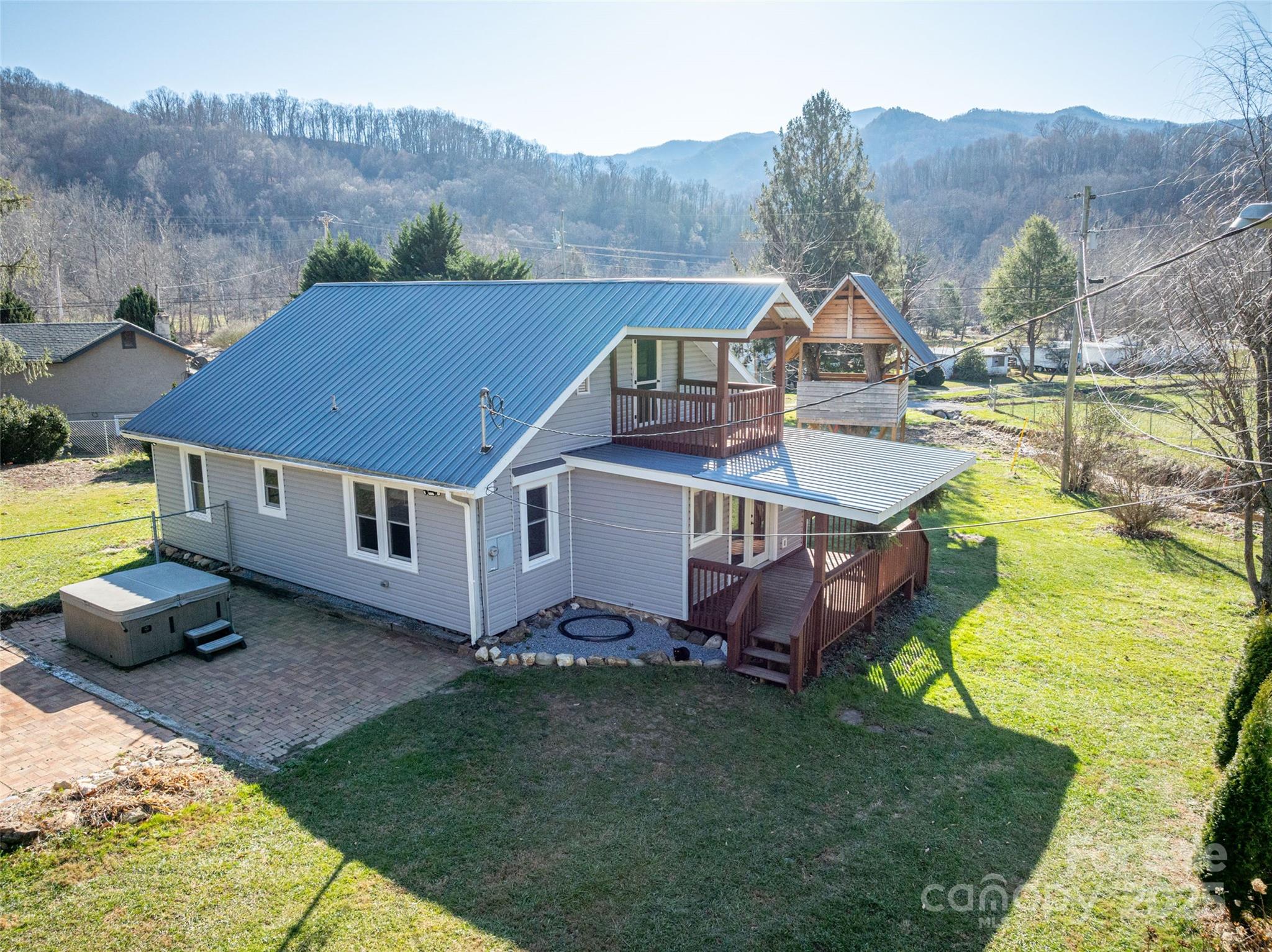 31 Black Branch Road Canton, NC 28716 - Photo 2 of 48 Gallery Image 2
