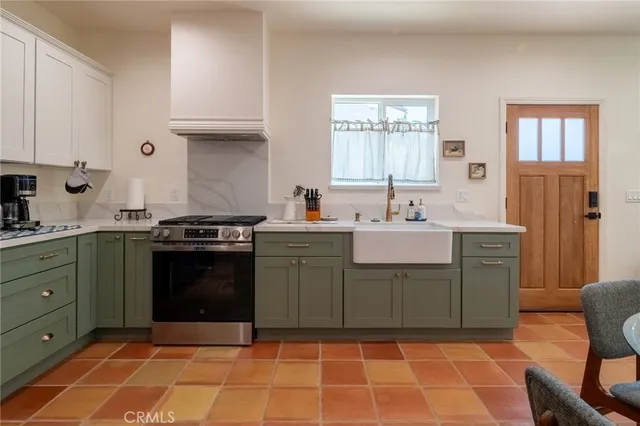 $5,500 | 613 West Olive Avenue, Unit 1, Monrovia, CA 91016