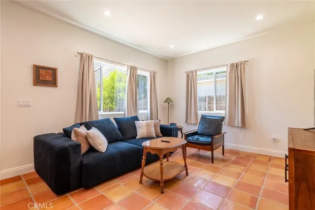 $5,500 | 613 West Olive Avenue, Unit 1, Monrovia, CA 91016