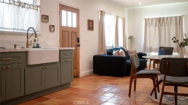 $5,500 | 613 West Olive Avenue, Unit 1, Monrovia, CA 91016