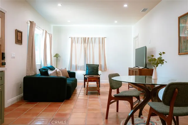 $5,500 | 613 West Olive Avenue, Unit 1, Monrovia, CA 91016