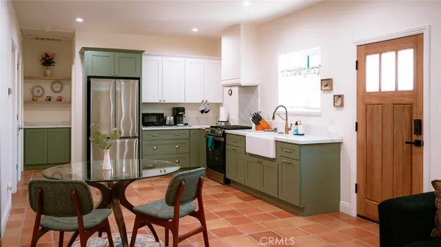 $5,500 | 613 West Olive Avenue, Unit 1, Monrovia, CA 91016