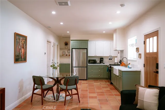 $5,500 | 613 West Olive Avenue, Unit 1, Monrovia, CA 91016