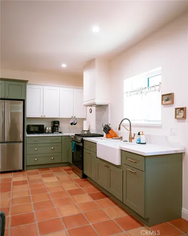 $5,500 | 613 West Olive Avenue, Unit 1, Monrovia, CA 91016