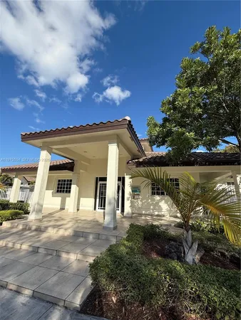 $2,300 | 8851 Northwest 112th Avenue, Unit 219, Doral, FL 33178