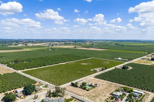 $670,000 | 2854 North Monroe Avenue, Fresno, CA 93723