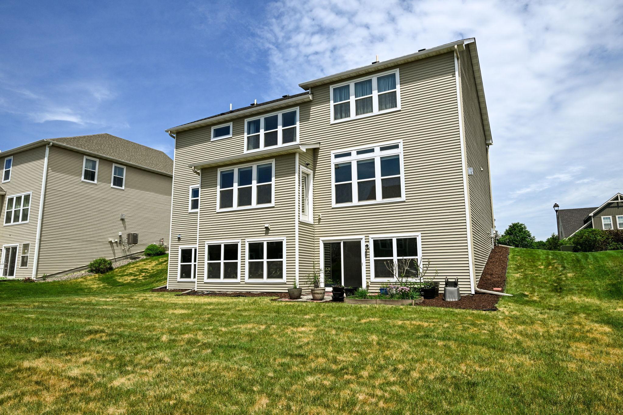 9343 Compass Pointe Road Woodbury, MN 55129 - Photo 35 of 40