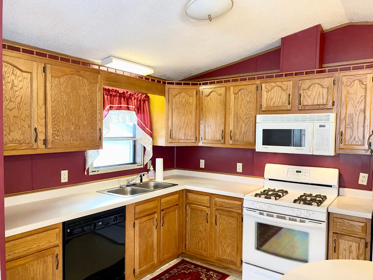 62 Edgewater Court Rhinelander, WI 54501 - Photo 8 of 22 Gallery Image 8