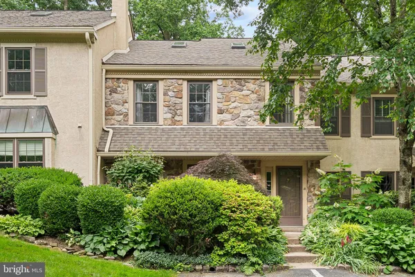 $550,000 | 802 Weatherstone Drive, Paoli, PA 19301