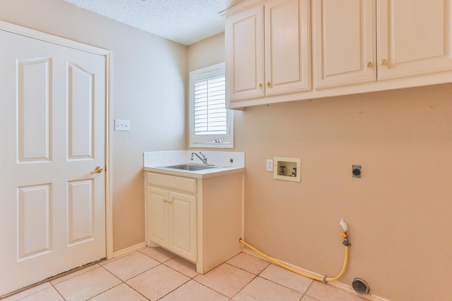 5713 83rd Lane Lubbock, TX 79424 - Photo 39 of 43 Photo 39