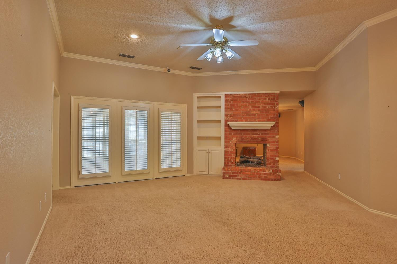 5713 83rd Lane Lubbock, TX 79424 - Photo 4 of 43 Photo 4