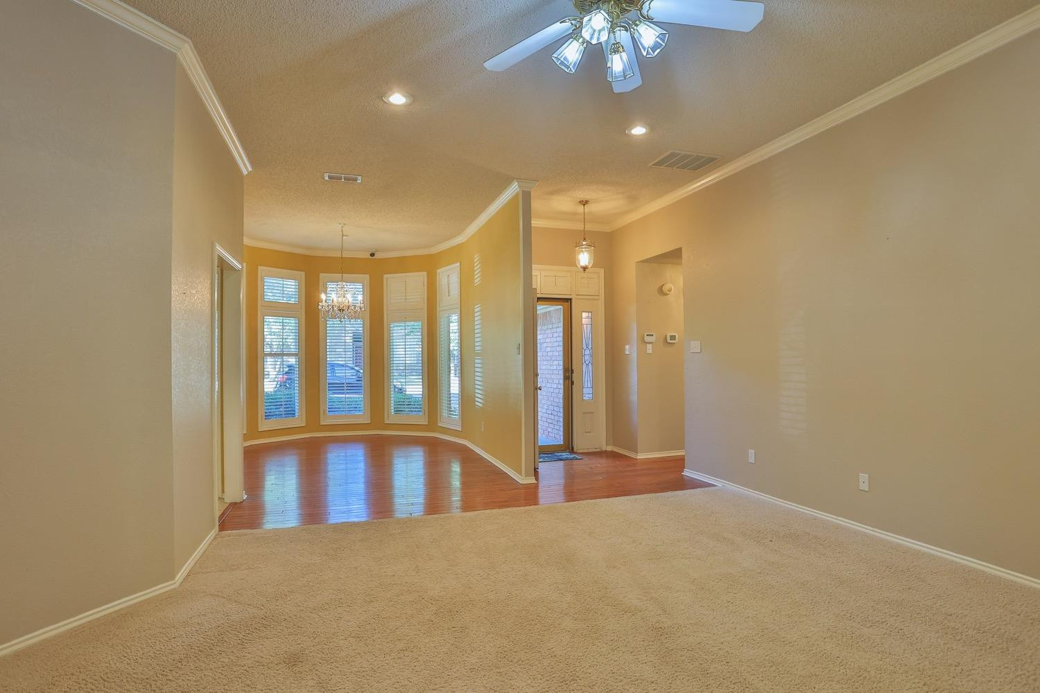 5713 83rd Lane Lubbock, TX 79424 - Photo 6 of 43 Photo 6