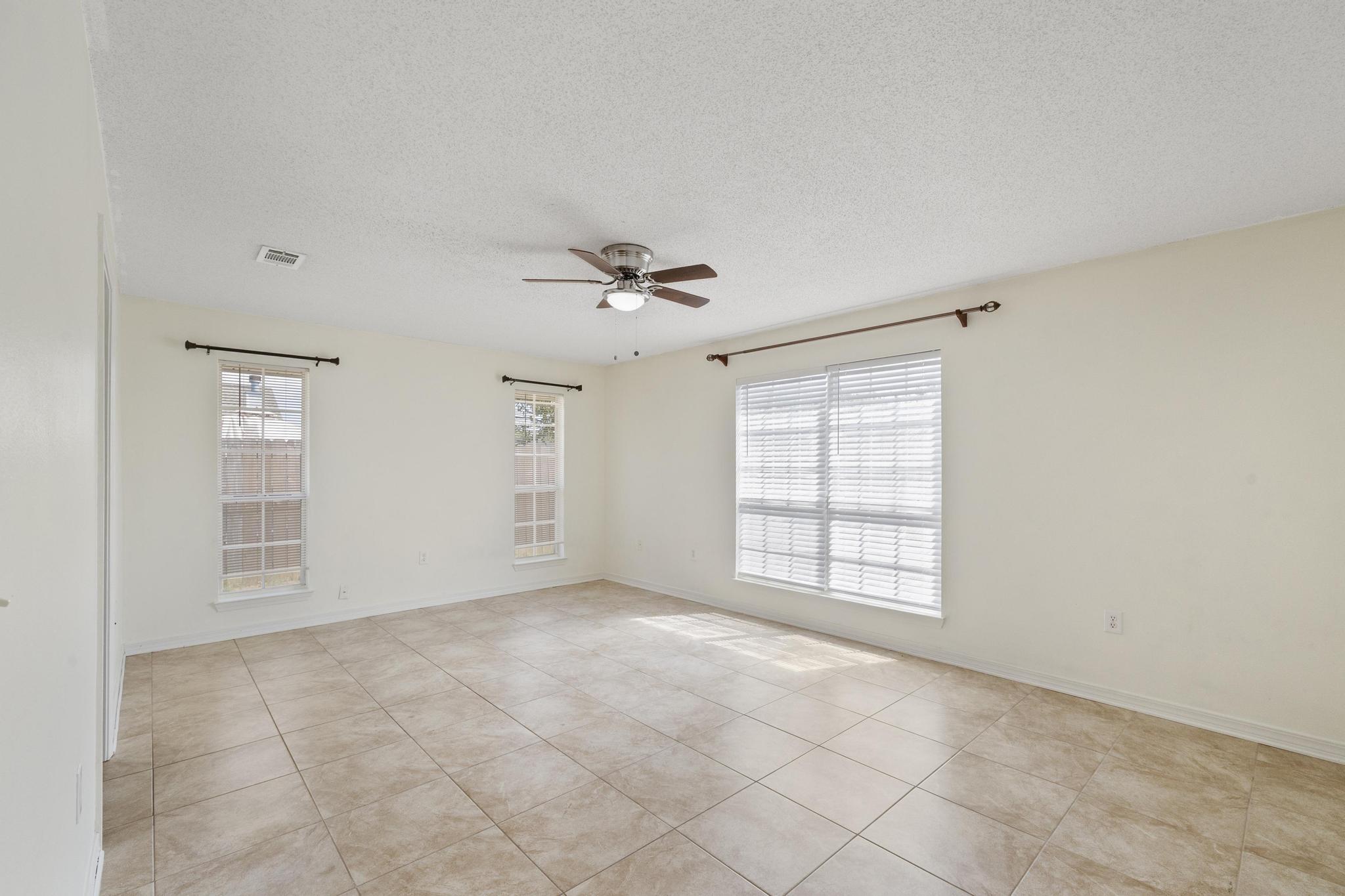 4769 Ribault Lane Milton, FL 32570 - Photo 14 of 33 7Y9A3172