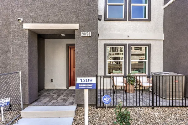 $360,990 | 9661 Horseshoe Canyon Street, Las Vegas, NV 89178