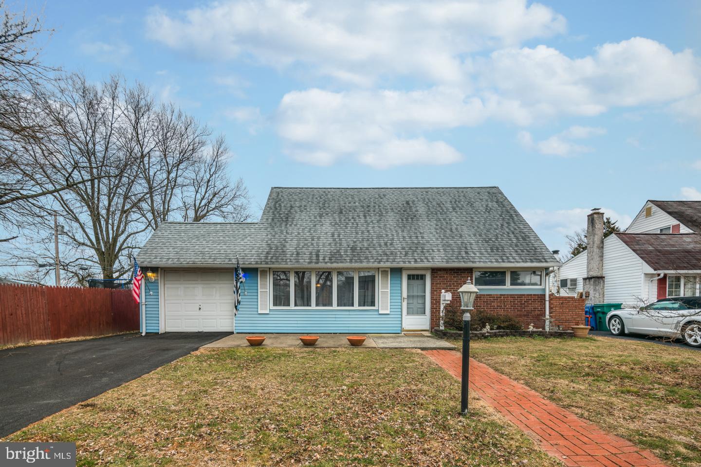 104 Plumtree Road Levittown, PA 19056 - Photo 2 of 25 Gallery Image 2