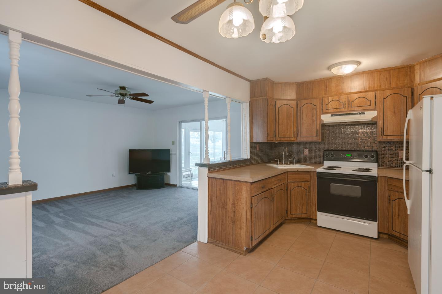 104 Plumtree Road Levittown, PA 19056 - Photo 11 of 25 Gallery Image 11