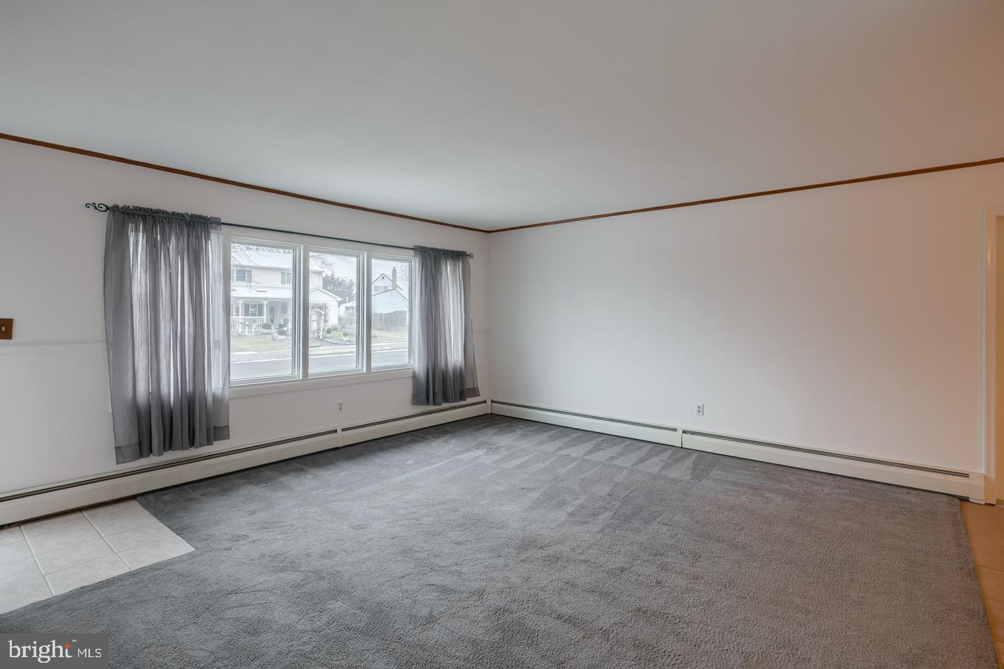 104 Plumtree Road Levittown, PA 19056 - Photo 5 of 25 Gallery Image 5