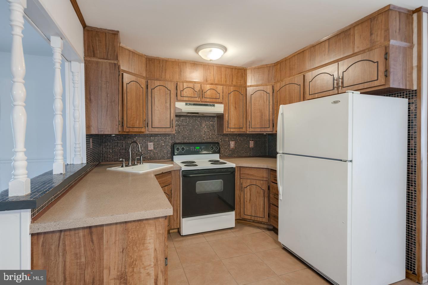 104 Plumtree Road Levittown, PA 19056 - Photo 9 of 25 Gallery Image 9
