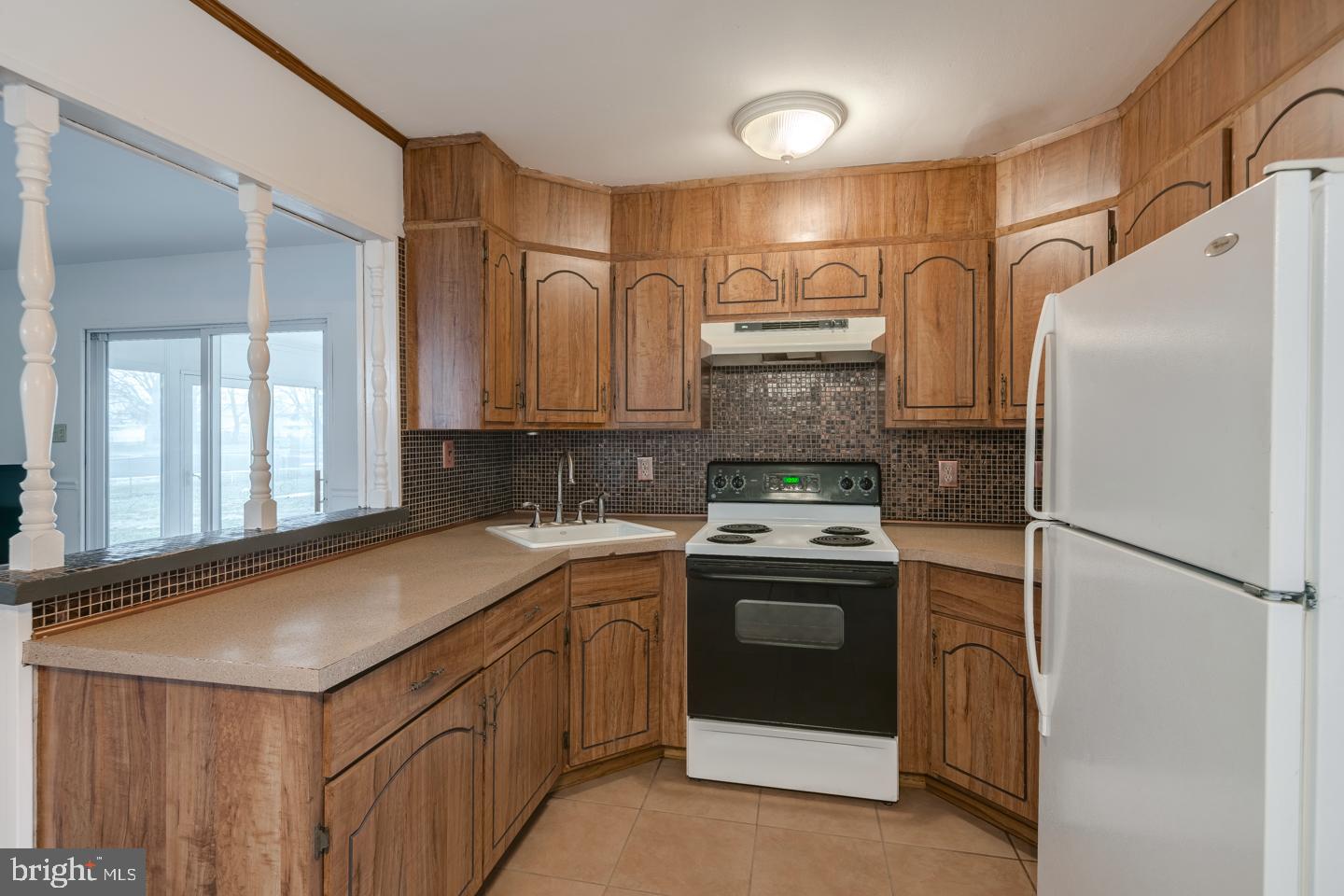 104 Plumtree Road Levittown, PA 19056 - Photo 10 of 25 Gallery Image 10