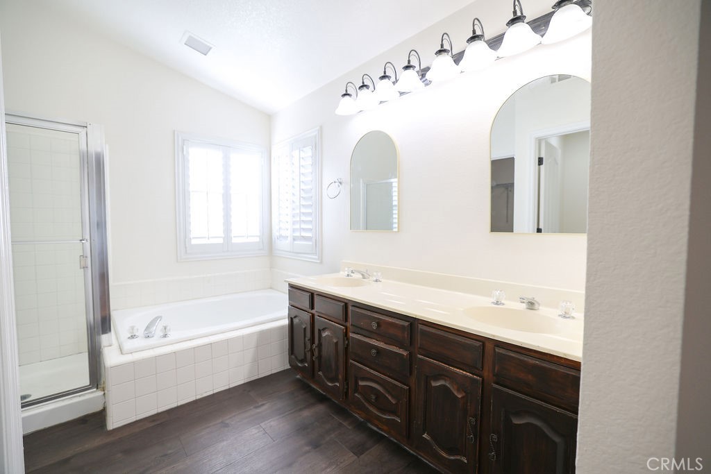 19530 Chinotto Lane Riverside, CA 92508 - Photo 24 of 50 Primary Ensuite