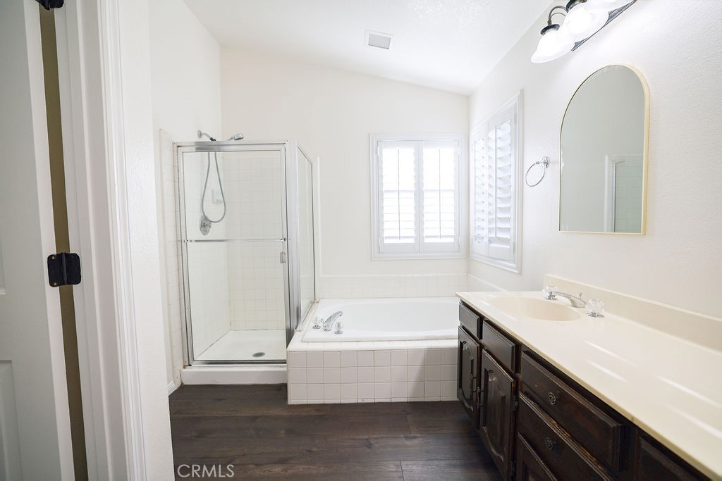 19530 Chinotto Lane Riverside, CA 92508 - Photo 25 of 50 Primary Ensuite