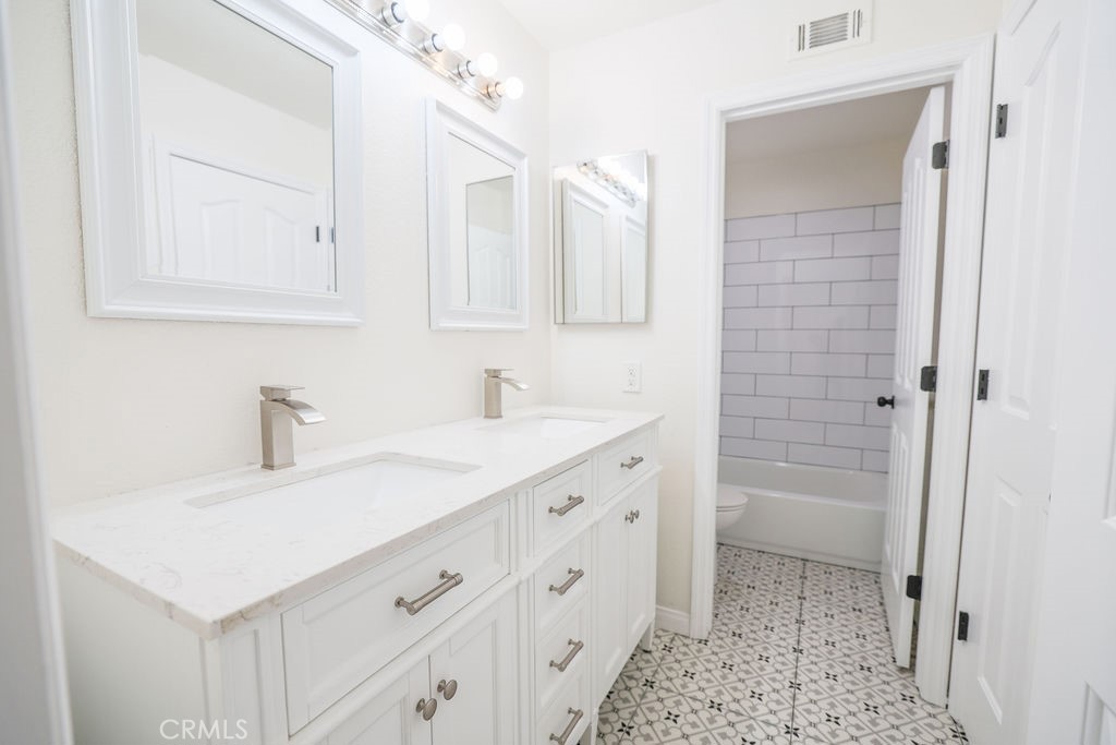 19530 Chinotto Lane Riverside, CA 92508 - Photo 30 of 50 Upstairs Bathroom (2)