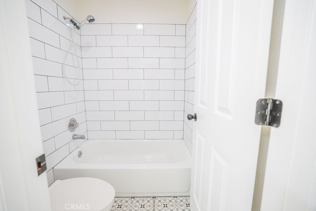 19530 Chinotto Lane Riverside, CA 92508 - Photo 32 of 50 Upstairs Bathroom (2)