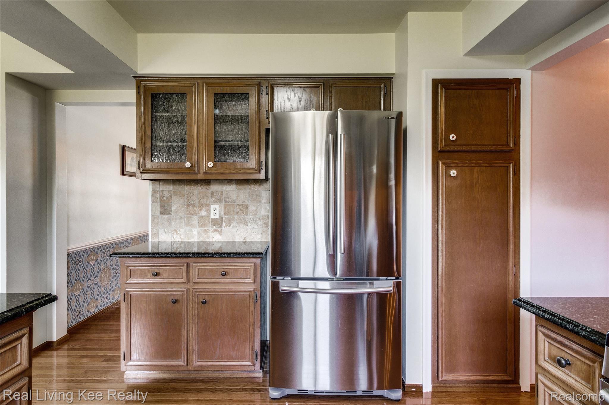2055 Wayward Drive Rochester, MI 48309 - Photo 22 of 42 Interiors (13 of 37).jpg