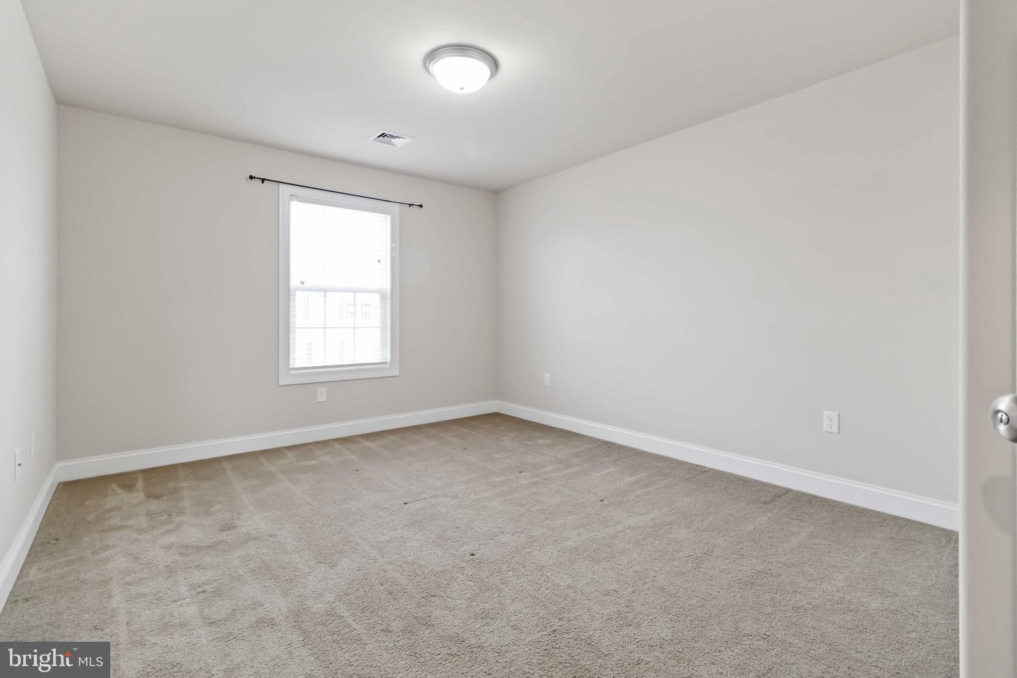 813 Spring Rock Court Mechanicsburg, PA 17055 - Photo 17 of 31 Bedroom 2
11' -7"x13'-6"