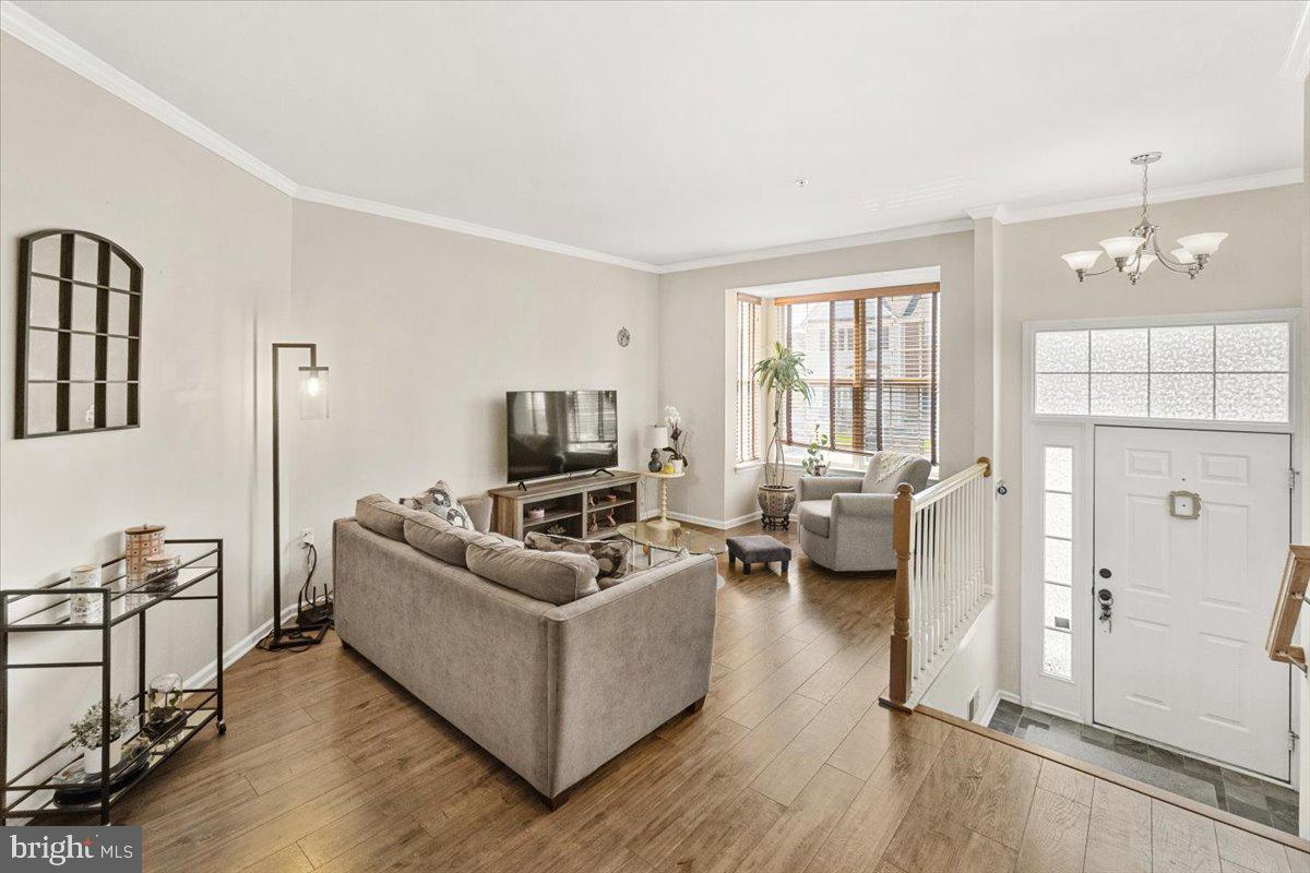 905 Halleck Drive Frederick, MD 21701 - Photo 3 of 43