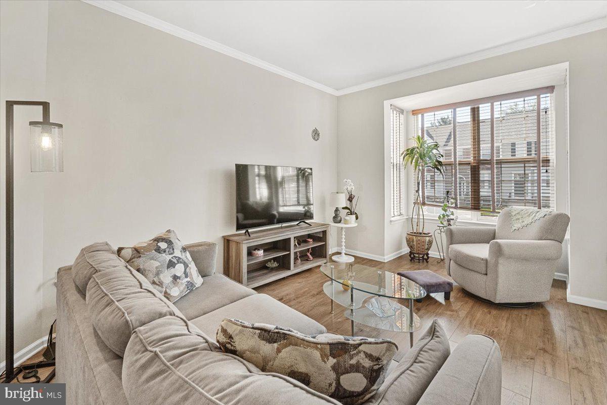 905 Halleck Drive Frederick, MD 21701 - Photo 4 of 43