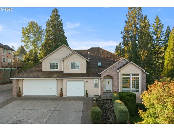 $859,000 | 2925 Southeast Cleveland Drive, Gresham, OR 97080