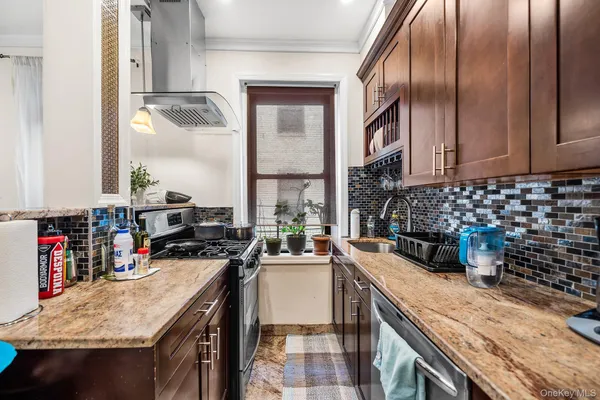 $339,000 | 21-37 33rd Street, Unit 3C | Astoria