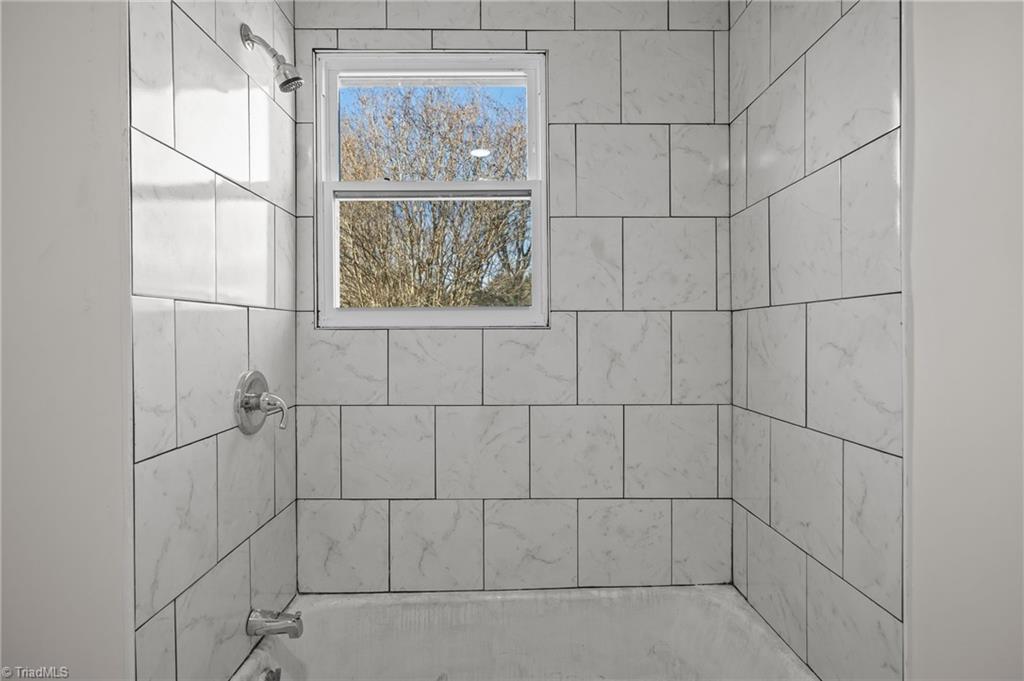 427 Wright Street High Point, NC 27262 - Photo 11 of 30