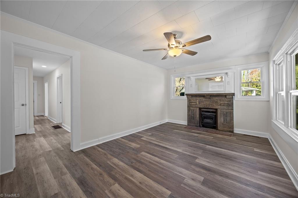 427 Wright Street High Point, NC 27262 - Photo 2 of 30