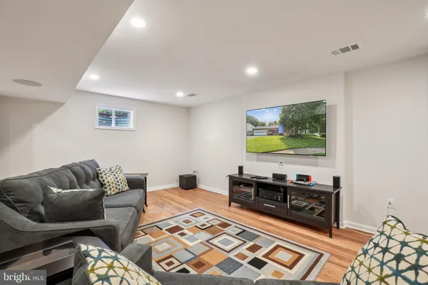 $4,850 | 5405 Francy Adams Court, Fairfax, VA 22032