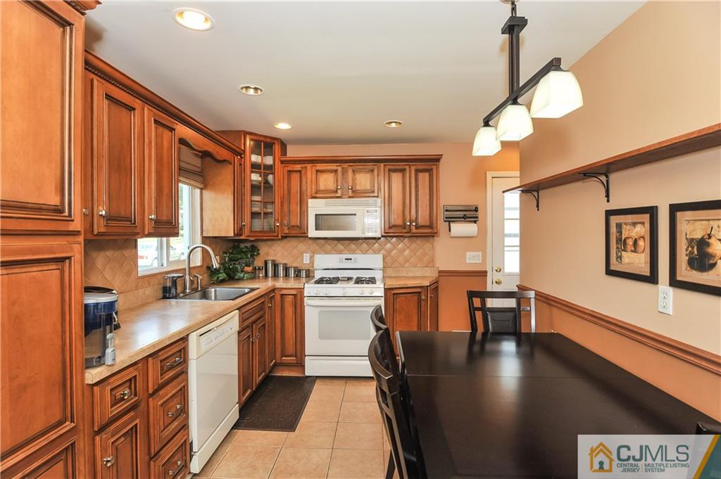 46 Rieder Road Edison, NJ 08817 - Photo 7 of 22 Gallery Image 7